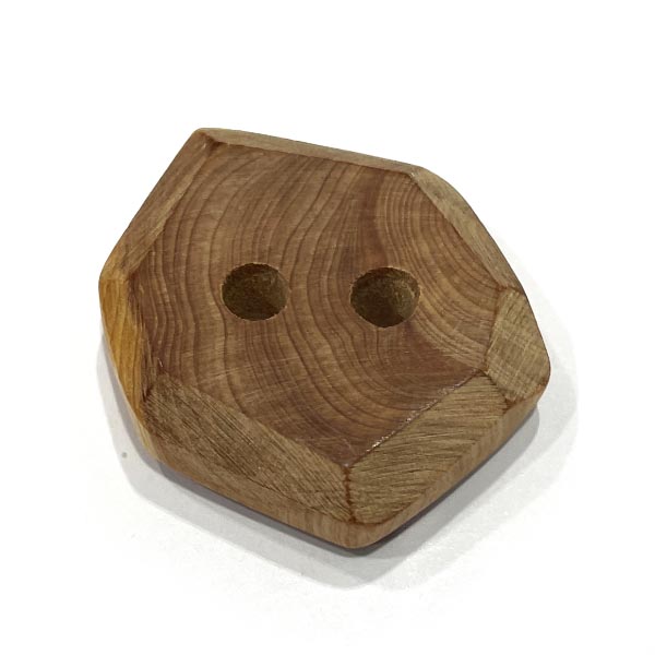 Пуговица можжевеловая (9501)