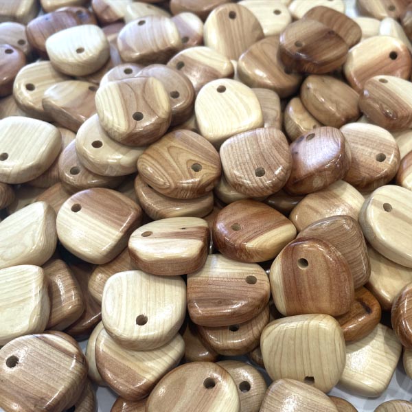 Подвеска фигурная можжевеловая (13132) в интернет-магазине Detkidetki.ru