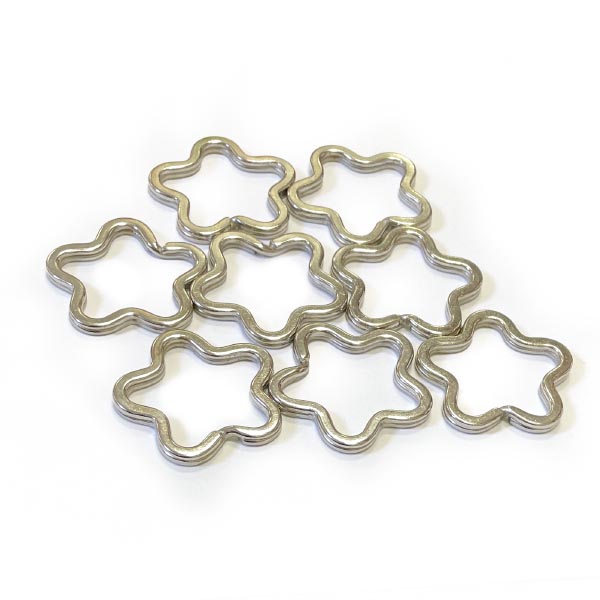 Цветок (металлическое кольцо для брелков)