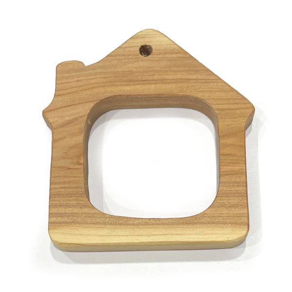 Домик из можжевельника