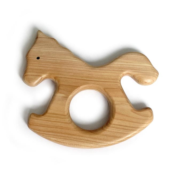 Лошадка из можжевельника