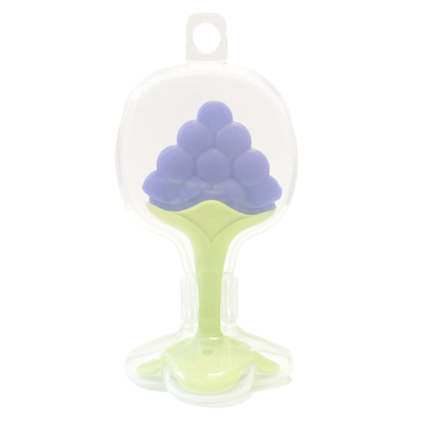 Виноград на веточке в индивидуальном футляре