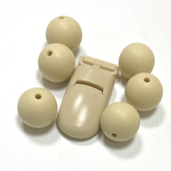  Клипса пластиковая 2  НОВАЯ Телесная  - интернет-магазин Detkidetki.ru